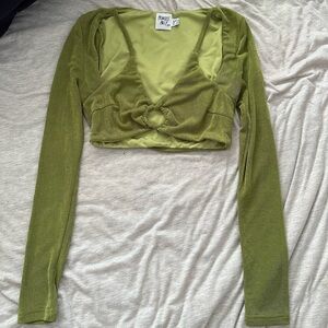 Princess Polly crop top. O-ring detailing in front with cutout design. Size 4